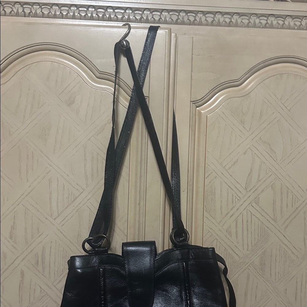 Elegant Black Leather Women's Bag - Picture 14 of 16